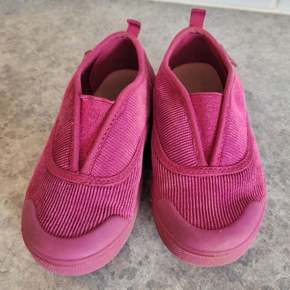 🌟2/$20🌟 OshKosh Toddler Girl Slip-on Shoes - Picture 3 of 3